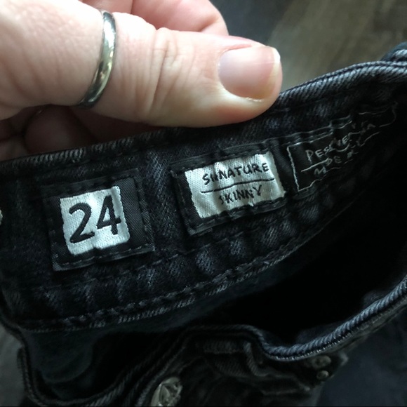 Miss Me | Black Embellished Signature Skinny Jeans - Picture 6 of 7